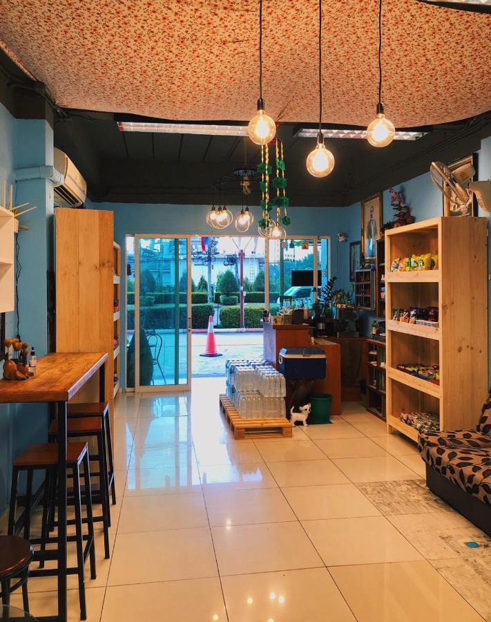 Aekkalukthai Hostel ระยอง ภายนอก รูปภาพ