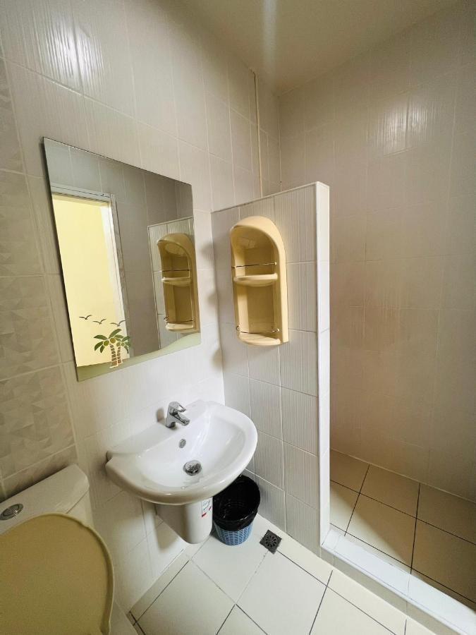 Aekkalukthai Hostel ระยอง ภายนอก รูปภาพ