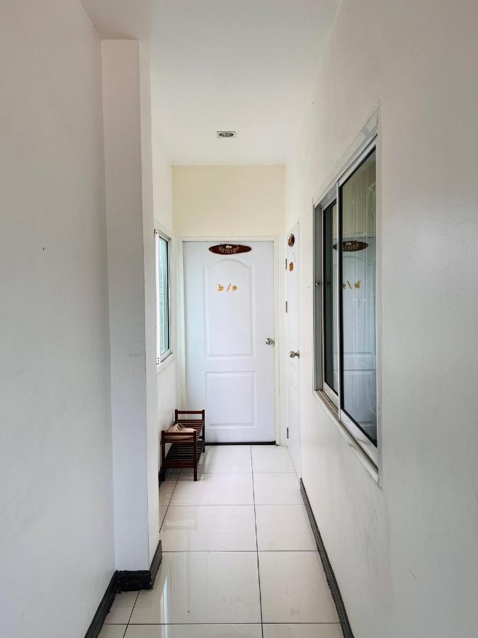 Aekkalukthai Hostel ระยอง ภายนอก รูปภาพ