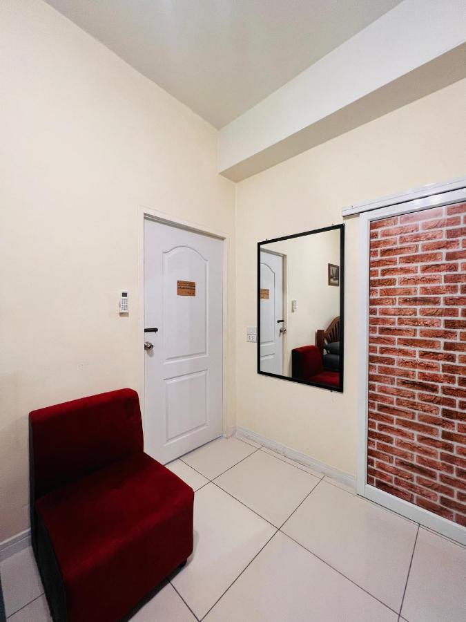 Aekkalukthai Hostel ระยอง ภายนอก รูปภาพ